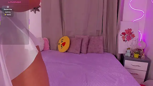 alanaa gomezz online show from February 2026 06:26:01 PM