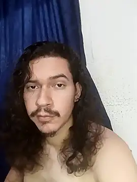 Snapshot of OnixAgata0 chatting on November 2025 10:42:02 PM OnixAgata0 online show from November 2025 10:42:02 PM