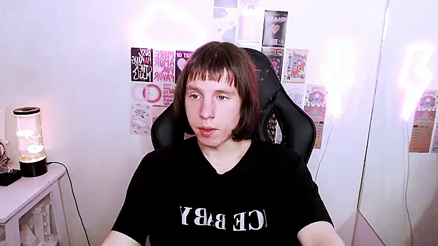 CutieKai  online show from March 2026 09:31:01 PM