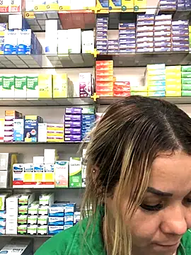 Snapshot of imoly_ chatting on November 2025 06:19:02 PM imoly online show from November 2025 06:19:02 PM