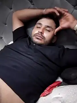 KARNEs24666 online show from April 2026 11:19:01 AM