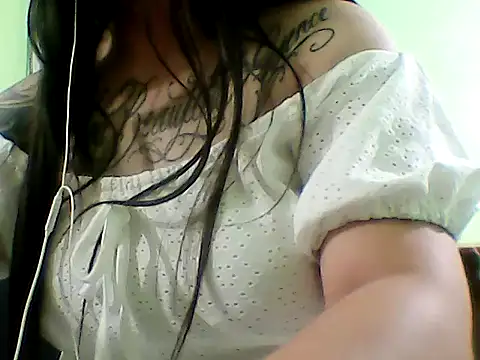 Snapshot of Feer6686 chatting on November 2025 02:46:02 AM Feer6686 online show from November 2025 02:46:02 AM