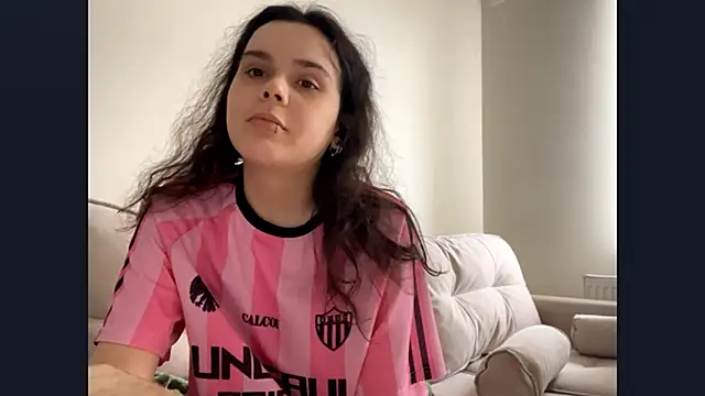 Snapshot of RosaleeSwint chatting on November 2025 09:41:01 AM RosaleeSwint online show from November 2025 09:41:01 AM