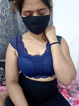 Aarti909090 online show from March 2026 03:37:02 PM