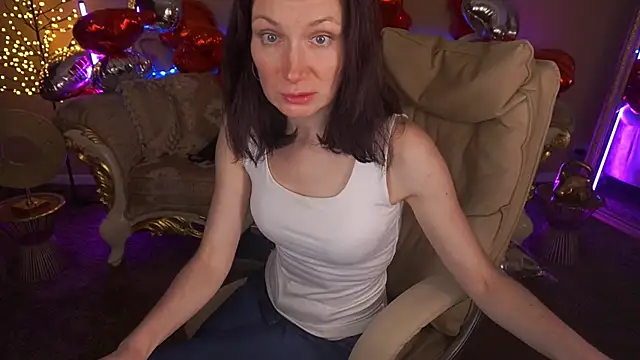 AmiraGoldd online show from February 2026 02:18:02 AM