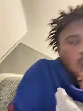 Snapshot of youngbull_dada chatting on December 2025 10:17:02 PM youngbull dada online show from December 2025 10:17:02 PM