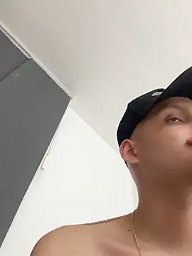 Snapshot of Atlass0108 chatting on November 2025 01:19:01 AM Atlass0108 online show from November 2025 01:19:01 AM