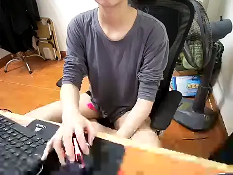 ---Lusi03--- online show from December 2025 12:05:01 AM