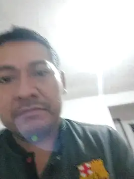 Snapshot of Davimo10 chatting on November 2025 12:31:01 AM Davimo10 online show from November 2025 12:31:01 AM