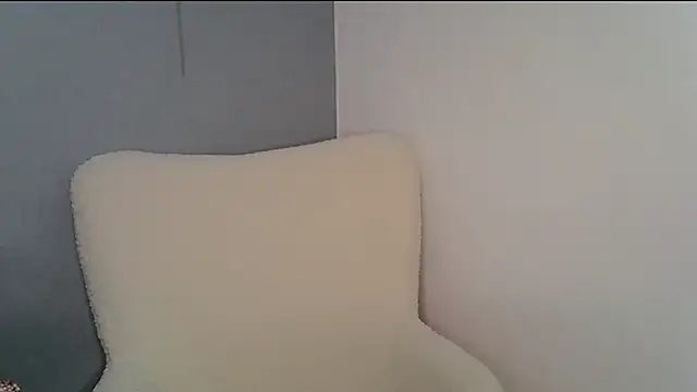 KiraHoney online show from April 2026 08:20:02 PM