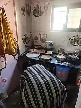 Lailamajnu1996 online show from February 2026 04:41:01 AM