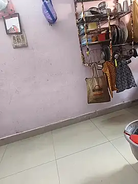 Lailamajnu1996 online show from February 2026 05:15:01 AM