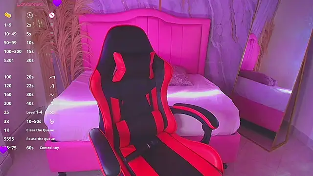 Snapshot of sarahrousse_ chatting on November 2025 07:59:02 PM sarahrousse online show from November 2025 07:59:02 PM