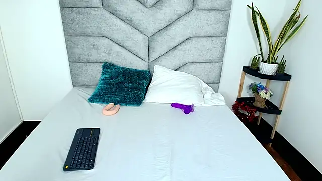 KimberlyFox t online show from January 2026 01:38:02 PM