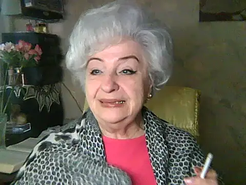 Snapshot of ValeriaKroww chatting on April 2026 04:54:01 AM ValeriaKroww online show from April 2026 04:54:01 AM