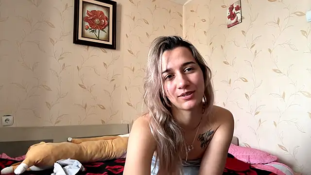 Snapshot of Auroragin chatting on November 2025 10:48:01 AM Auroragin online show from November 2025 10:48:01 AM