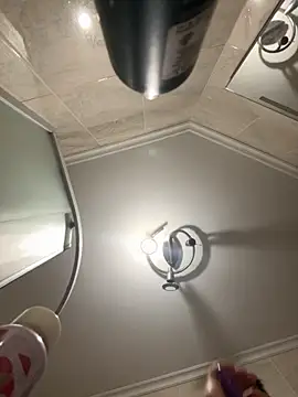 Snapshot of MUDA-TI chatting on November 2025 09:16:02 PM MUDA-TI online show from November 2025 09:16:02 PM