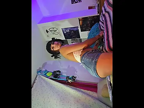 Snapshot of Lila_bratzz chatting on November 2025 05:51:01 AM Lila bratzz online show from November 2025 05:51:01 AM