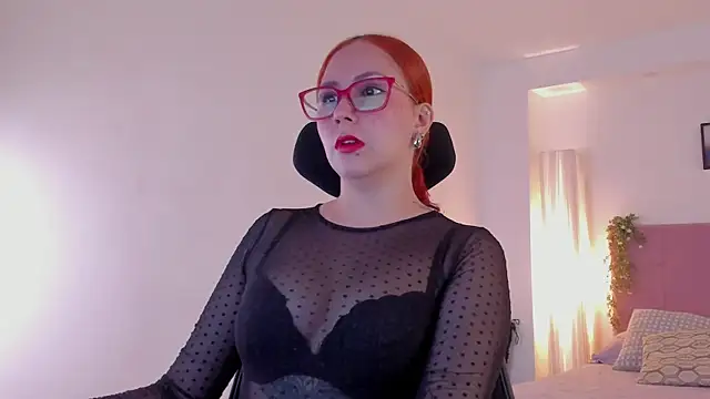 MistressErza online show from June 2026 06:21:02 PM