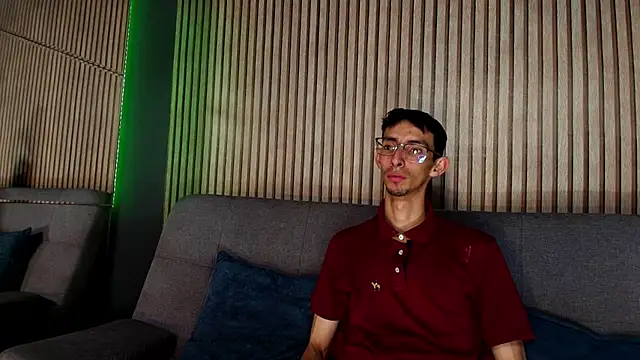 ZyroNight online show from November 2025 12:10:02 AM