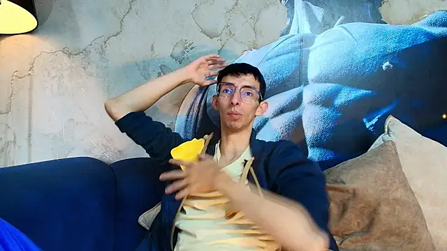 ZyroNight online show from November 2025 07:37:02 PM