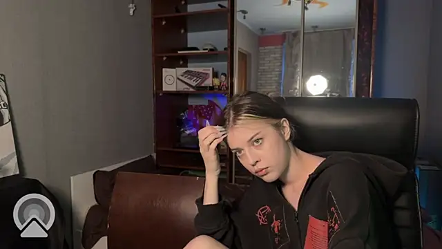 Snapshot of t_files_x chatting on April 2026 02:51:02 AM t files x online show from April 2026 02:51:02 AM