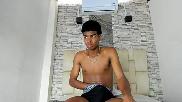 XAVI LEE online show from December 2025 07:53:01 PM