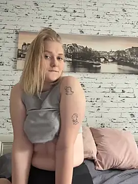 Snapshot of hotgoodgirll chatting on June 2026 04:31:02 PM hotgoodgirll online show from June 2026 04:31:02 PM