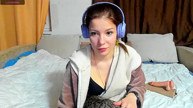 Eva purrr  online show from March 2026 12:16:01 AM