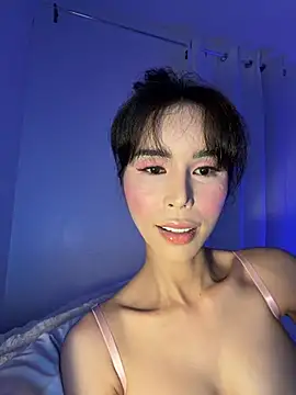 miss ditey09 online show from April 2026 09:39:33 PM