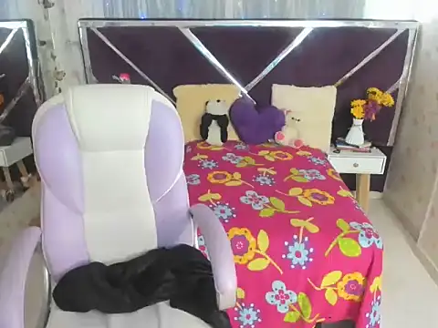 Snapshot of Santy_bigcock_01 chatting on November 2025 03:22:01 PM Santy bigcock 01 online show from November 2025 03:22:01 PM