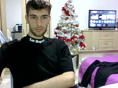 nikolasnik50 online show from December 2025 10:19:01 PM