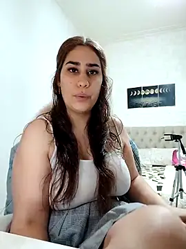 nahiarabiel33 online show from November 2025 06:28:01 PM