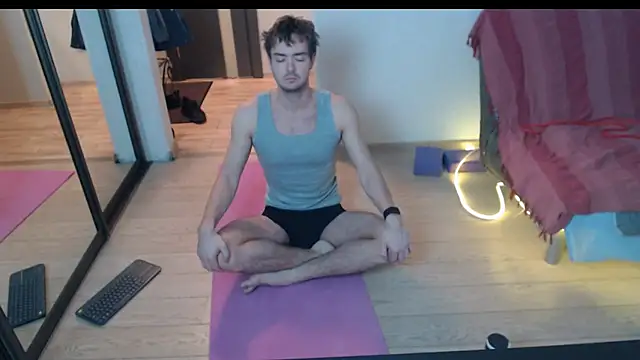 lucky swimmer online show from December 2025 03:56:01 AM