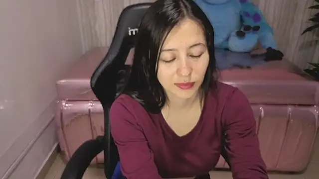 scarlett percy t online show from February 2026 03:52:02 PM