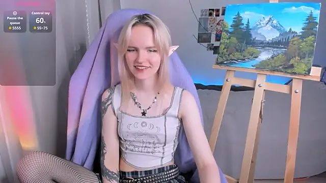 Snapshot of Mel_the_drawer chatting on May 2026 03:40:01 PM Mel the drawer online show from May 2026 03:40:01 PM