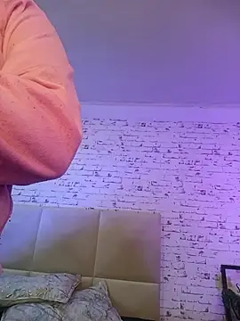 April Kay online show from November 2025 03:31:02 AM