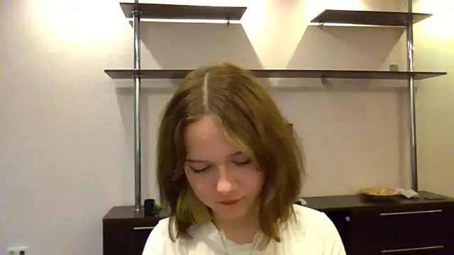 Snapshot of AlissaGerardo chatting on November 2025 12:05:02 PM AlissaGerardo online show from November 2025 12:05:02 PM