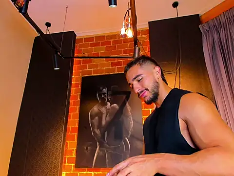 Scottfishcer1 online show from November 2025 11:24:01 AM