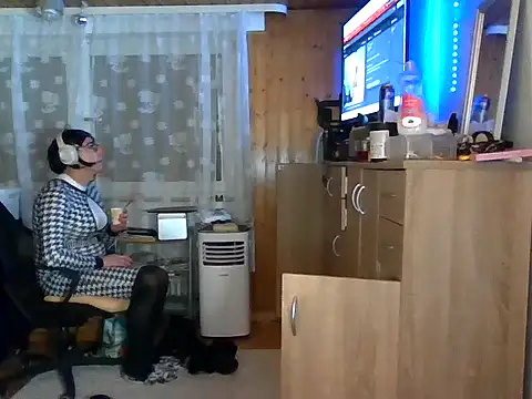 Snapshot of AgnesCross39 chatting on November 2025 01:38:02 AM AgnesCross39 online show from November 2025 01:38:02 AM