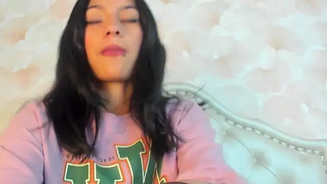 Madhison 5 online show from November 2025 08:41:01 PM