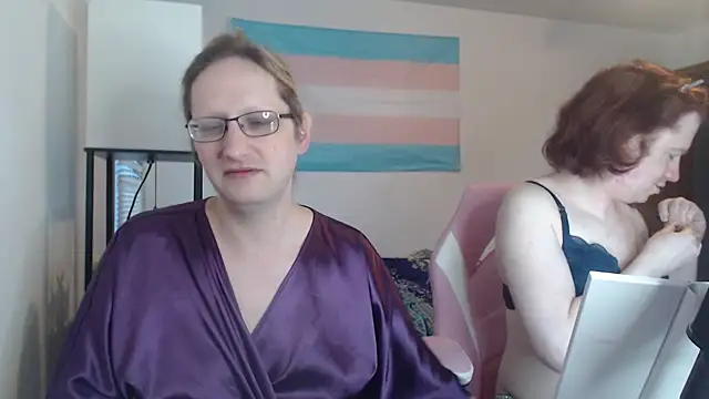 Savanah Banana  online show from April 2026 10:59:01 AM