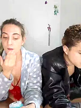 minervaystiven online show from November 2025 05:46:01 AM