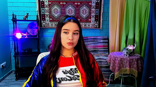 AnnaGarcias  online show from November 2025 12:16:02 PM