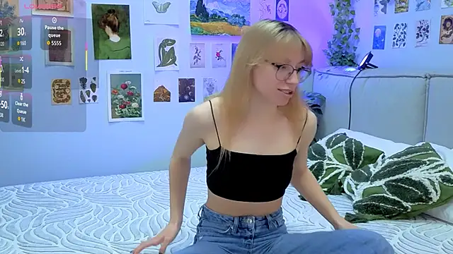 CindyMoriLove online show from April 2026 05:43:02 AM