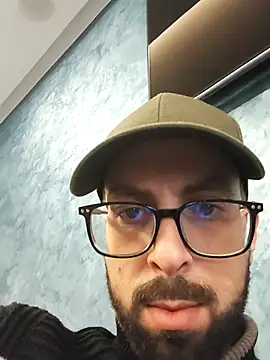 Snapshot of Badikarde chatting on November 2025 07:58:01 PM Badikarde online show from November 2025 07:58:01 PM