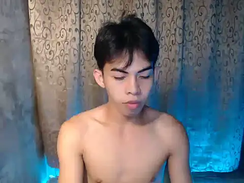 Urhotsilverboy online show from November 2025 04:21:01 AM