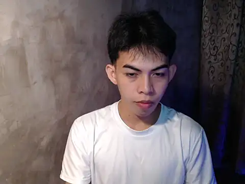 Urhotsilverboy online show from January 2026 02:33:02 PM