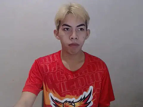 Urhotsilverboy online show from June 2026 03:29:01 PM