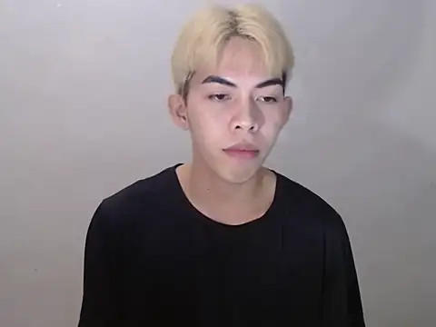 Urhotsilverboy online show from June 2026 03:16:02 PM